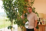 UAB "Simatra" vadybininkas Sigitas Žilius ir pats namuose augina keletą medžių. 