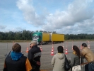 Lekiama prie kitos kliūties