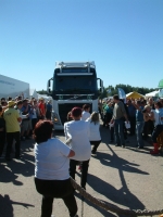 Dalyvavo ir moterų komandos