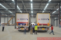Schmitz Cargobull gamykla Vuhane po pusmečio statybos laikotarpio jau beveik baigta.  Šiame pramonės centre taip pat gaminami „Citroën“, „Volkswagen“ ir „Nissan“ automobiliai. 