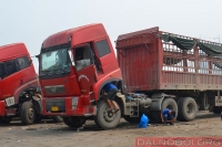 Dauguma sunkvežimių Kinijoje – raudoni. Tai – laimės ir gerovės spalva. 