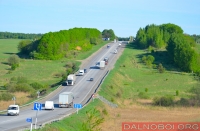 Transportas begalinėse trasose kartkartėmis primena anų laikų karavanus Šilko kelyje – tik greitis ženkliai padidėjo.